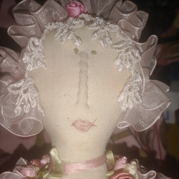 ENCHANTING CARMEN MANAGO BALLERINA DOLL - Picture 15 of 16